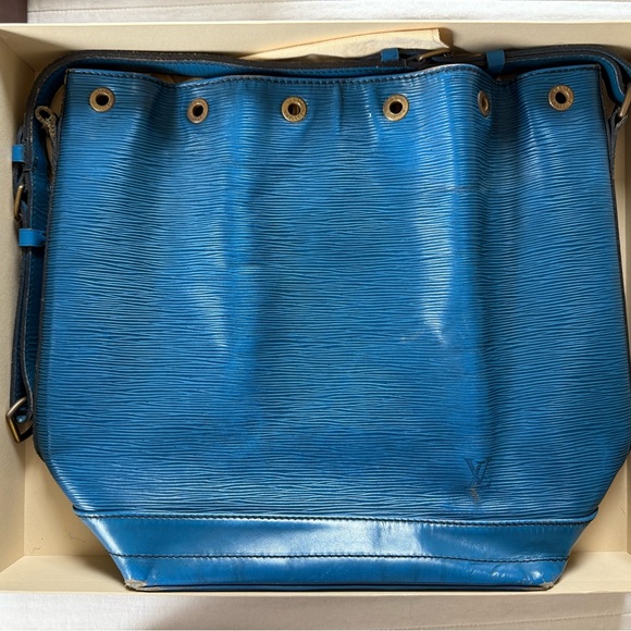 LOUIS VUITTON Vintage Blue Épi Noé Designer Large Tote Bag - Needs Repair - Picture 5 of 12